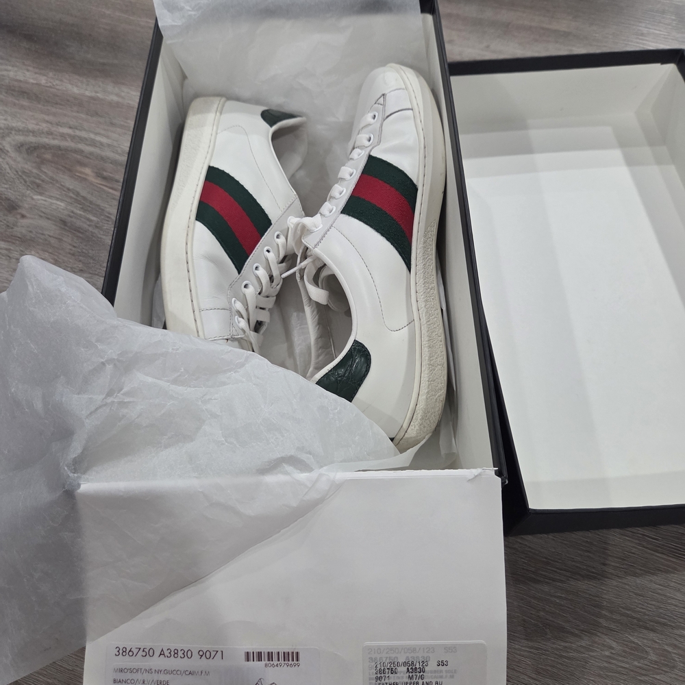 Gucci Men's White and Green Sneakers - Picture 8 of 13